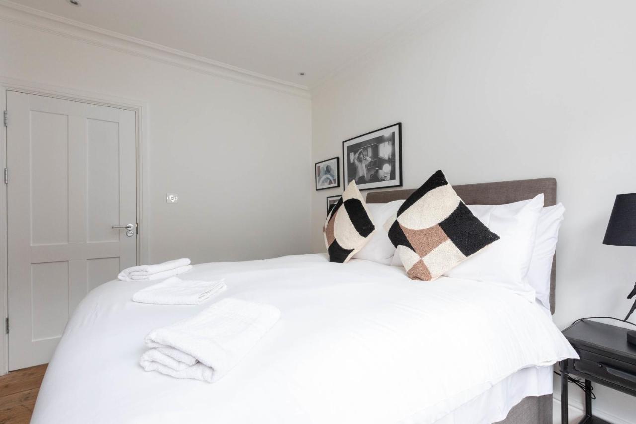 Stylish 2 Bedroom Apartment Near Oxford Street ลอนดอน ภายนอก รูปภาพ